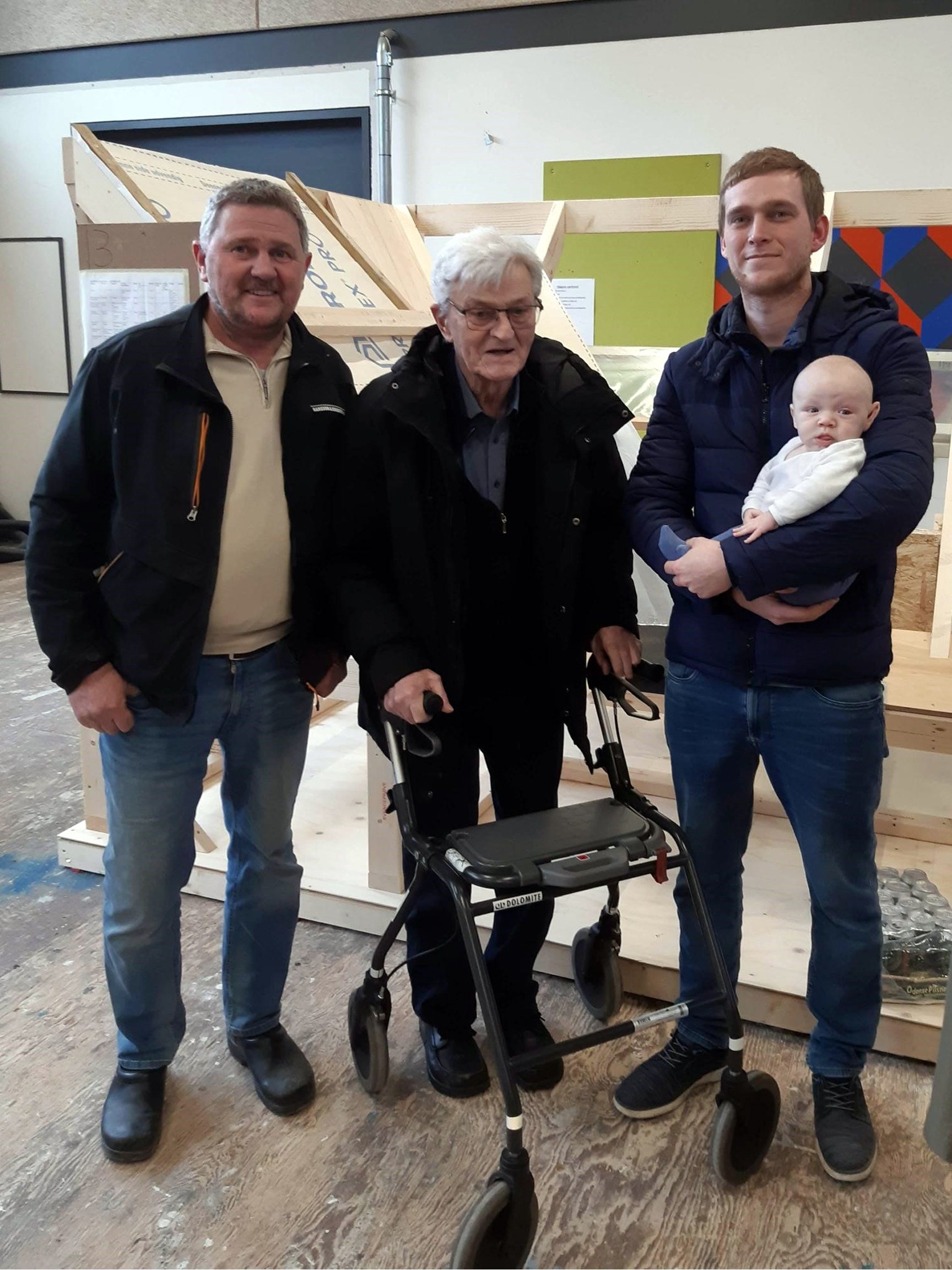 Fire generationer til svendeprøven: Far Jens Mørck Rasmussen, farfar Villy Rasmussen og Simon Mørck Rasmussen med sønnen Luca